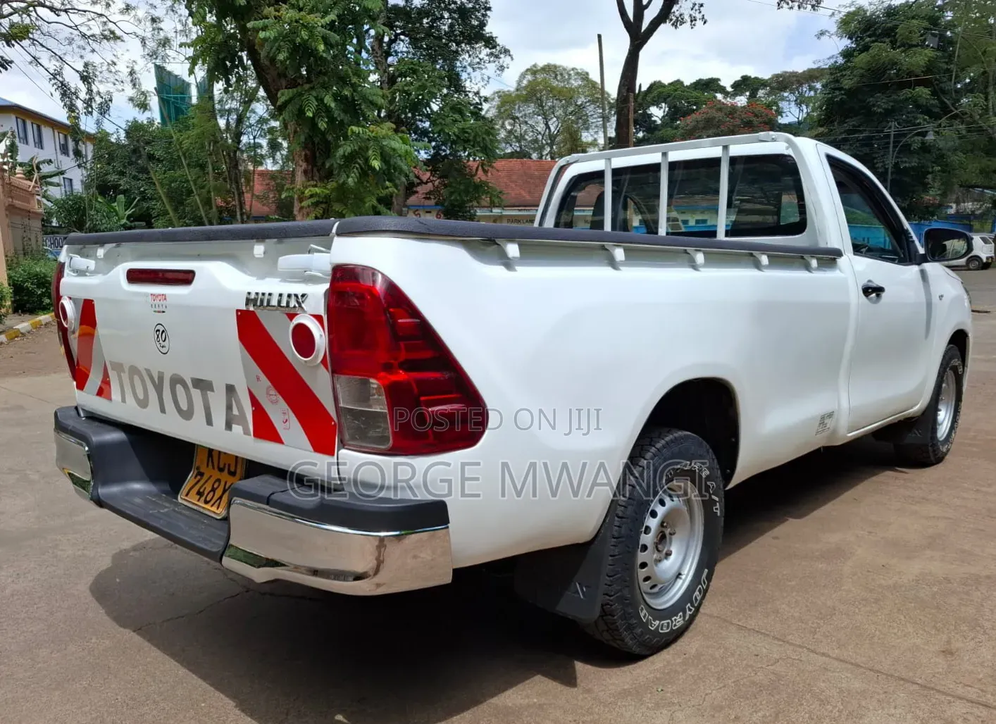 Toyota Hilux 2016 White