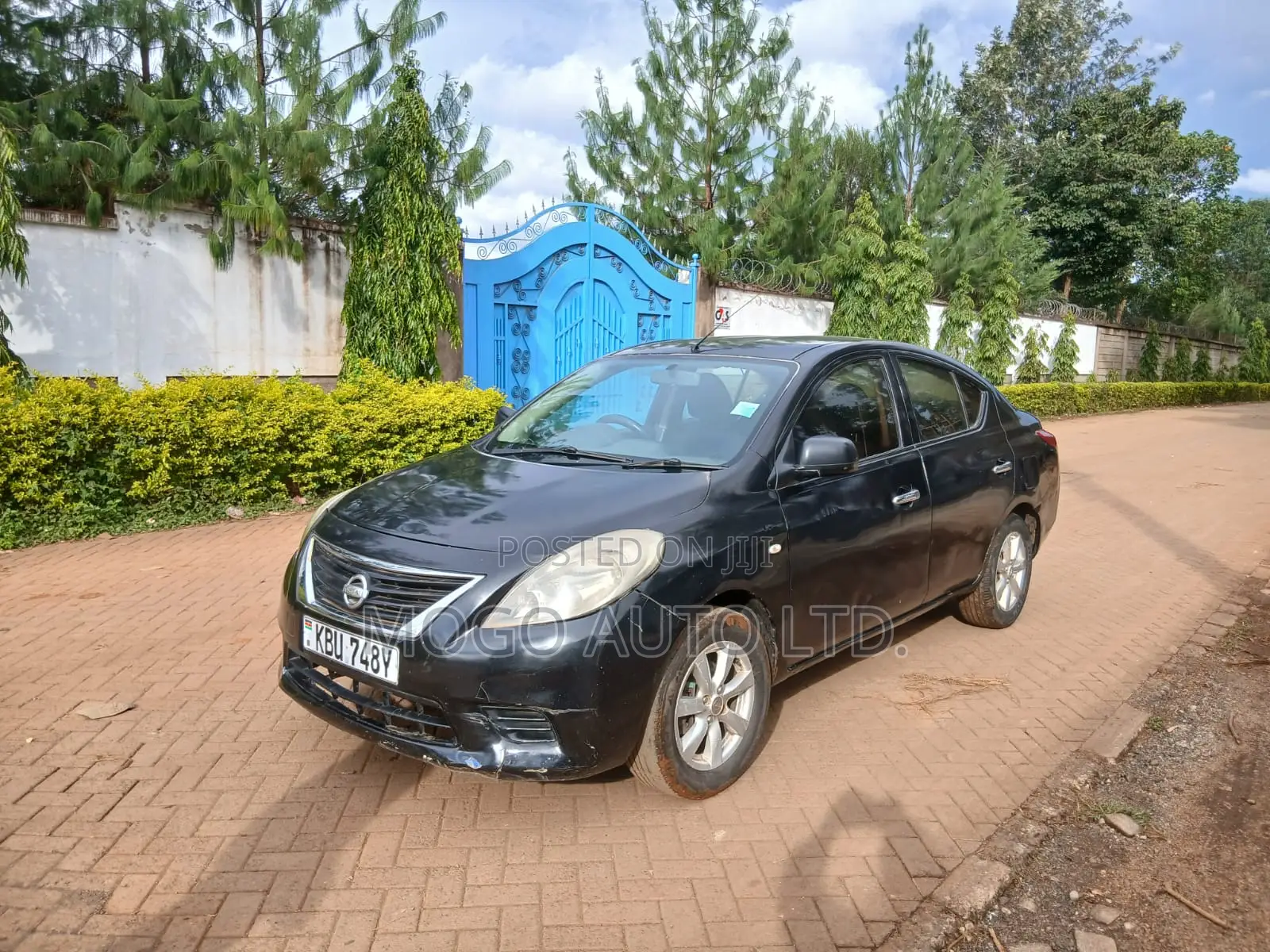 Nissan Almera 2012 Black