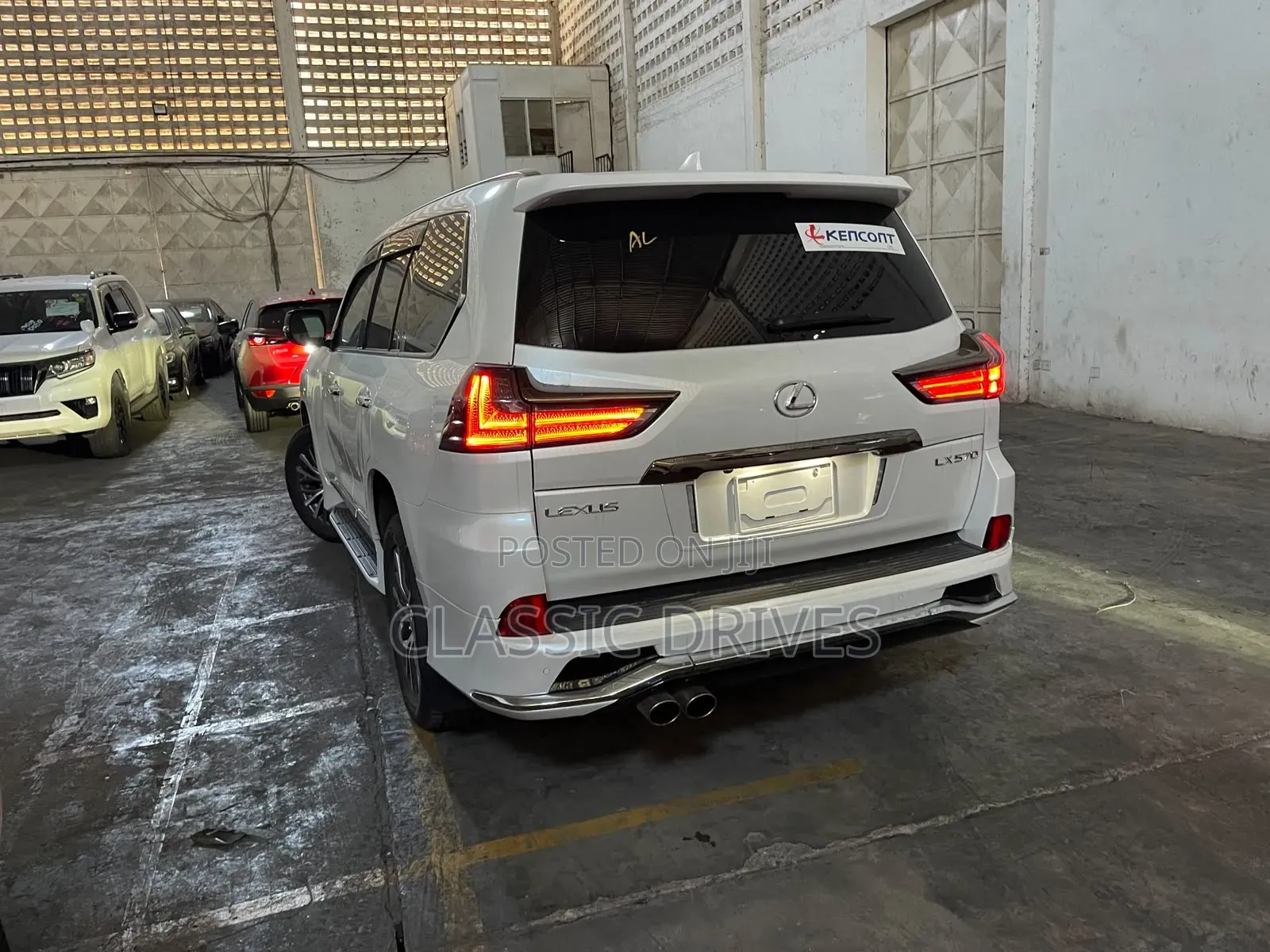 Lexus LX 2019 White