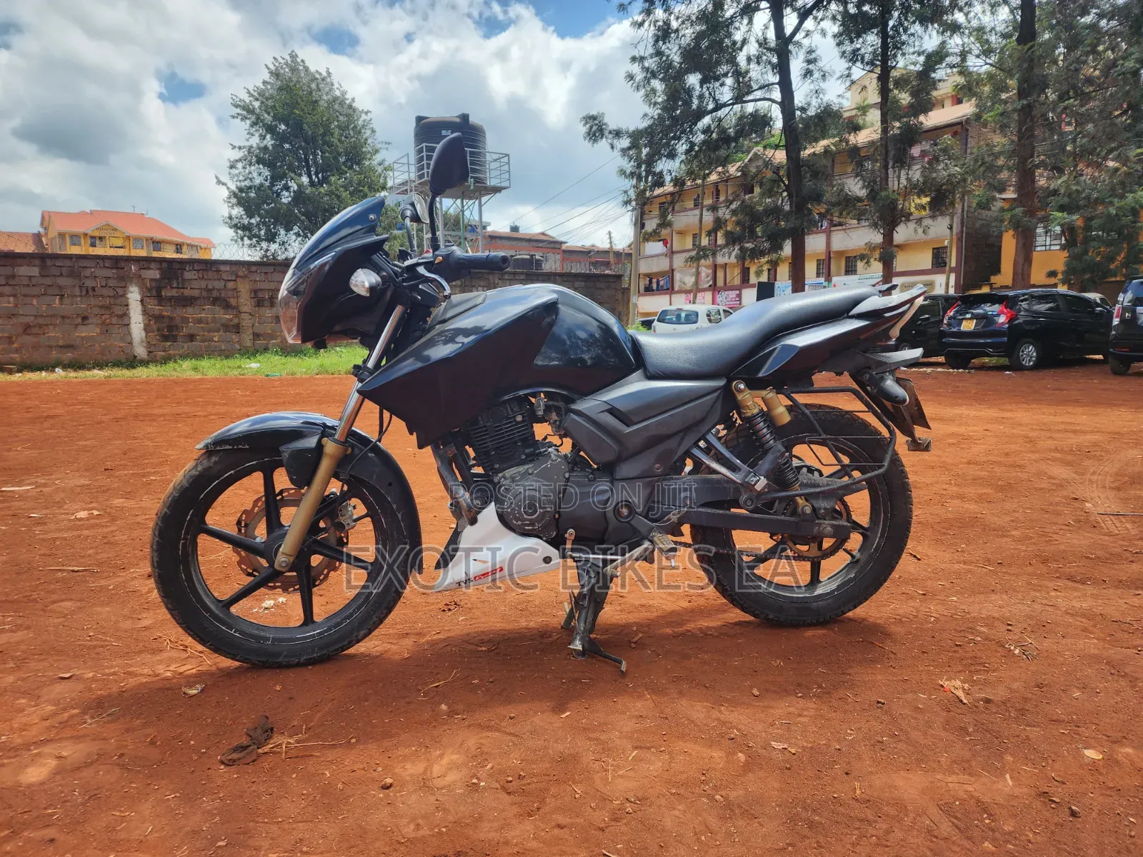 TVS Apache 180 RTR 2013 Black