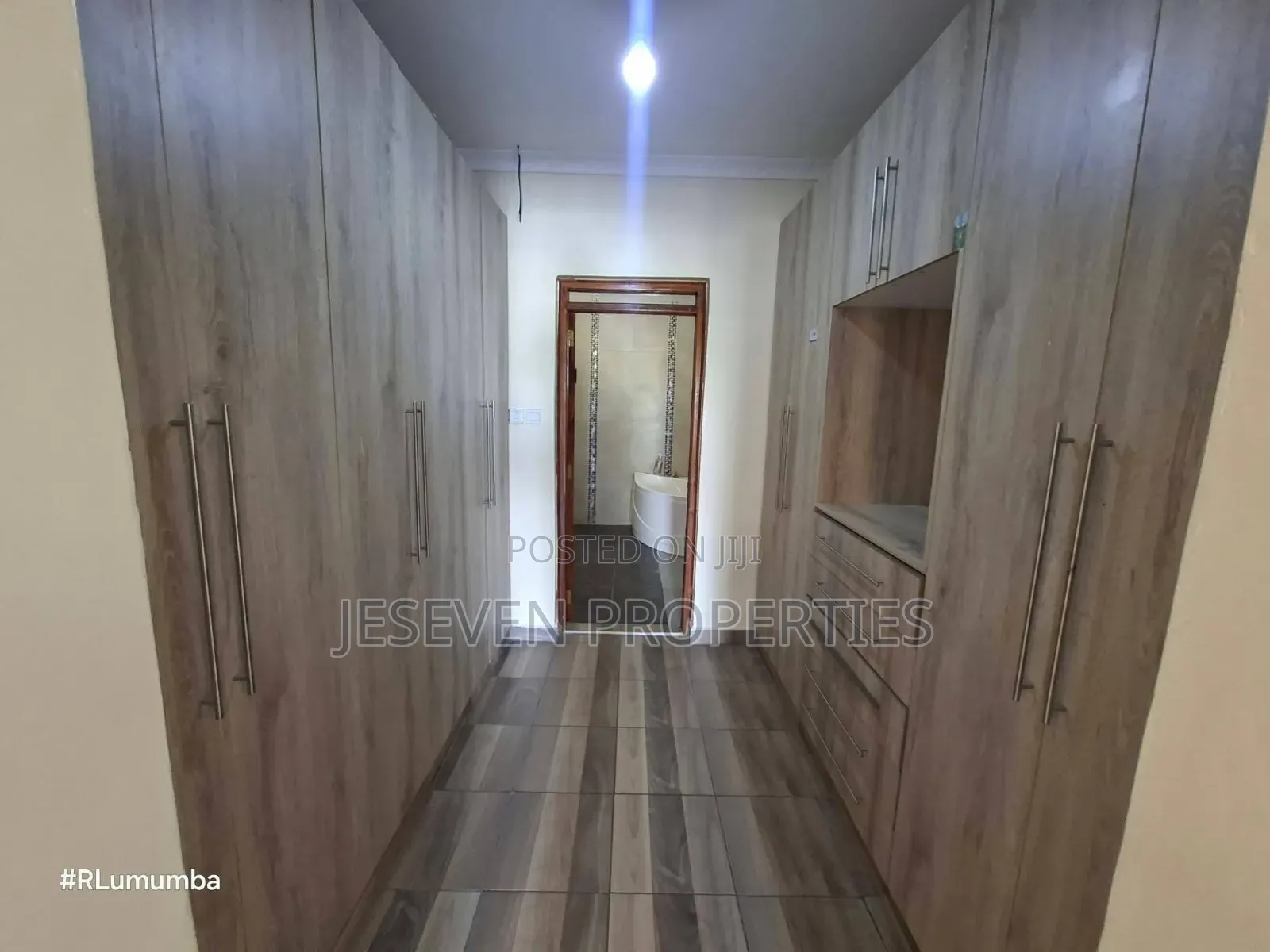 5bdrm Mansion in Syokimau, Gateway Mall Area for rent