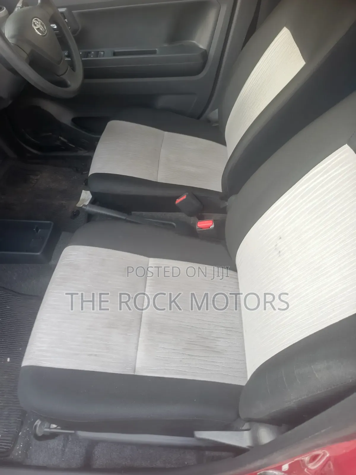Toyota Pixis 2020 Red