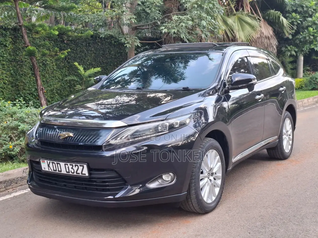 Toyota Harrier 2.0 4WD 2015 Black