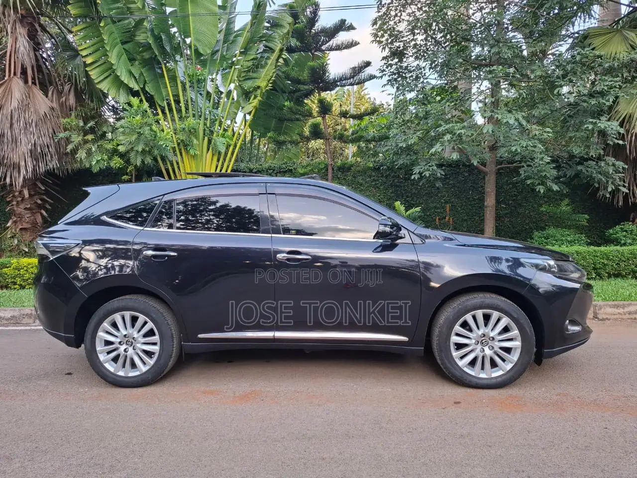 Toyota Harrier 2.0 4WD 2015 Black