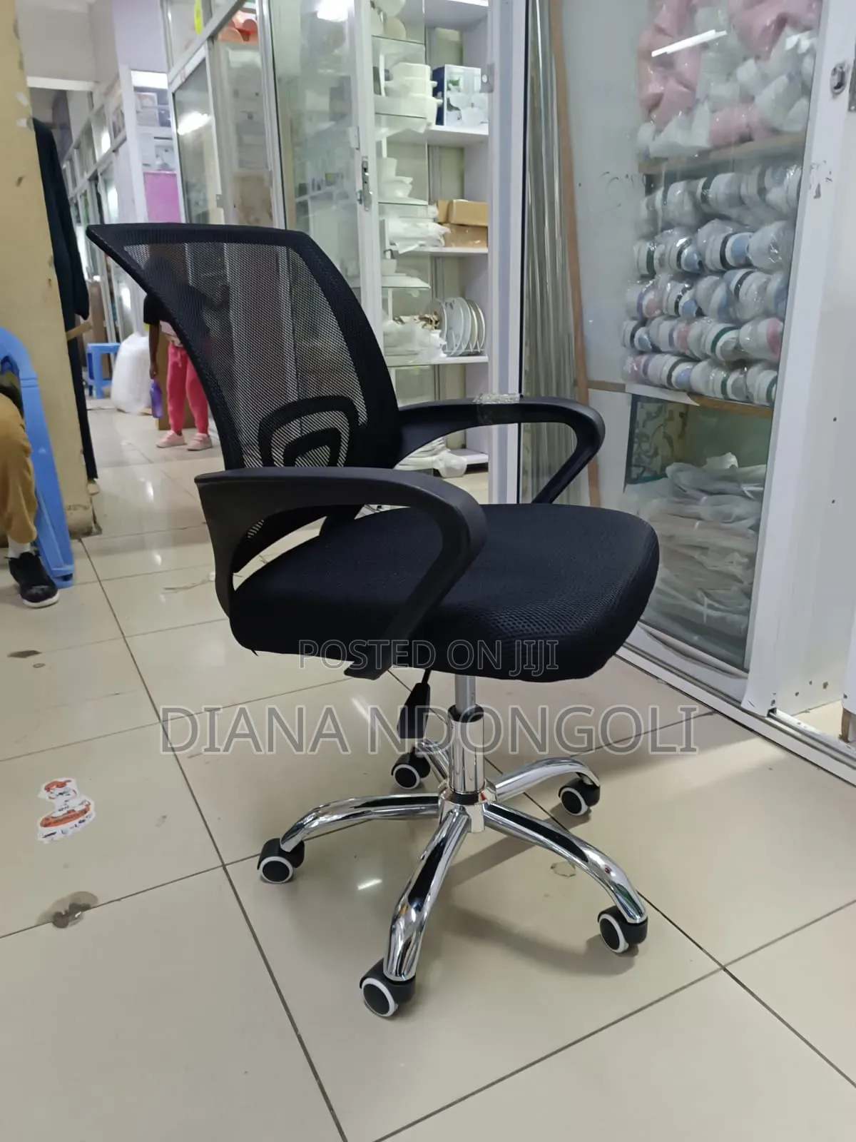 *Crazy End Month Deal*
*Assembled Executive Office Chair