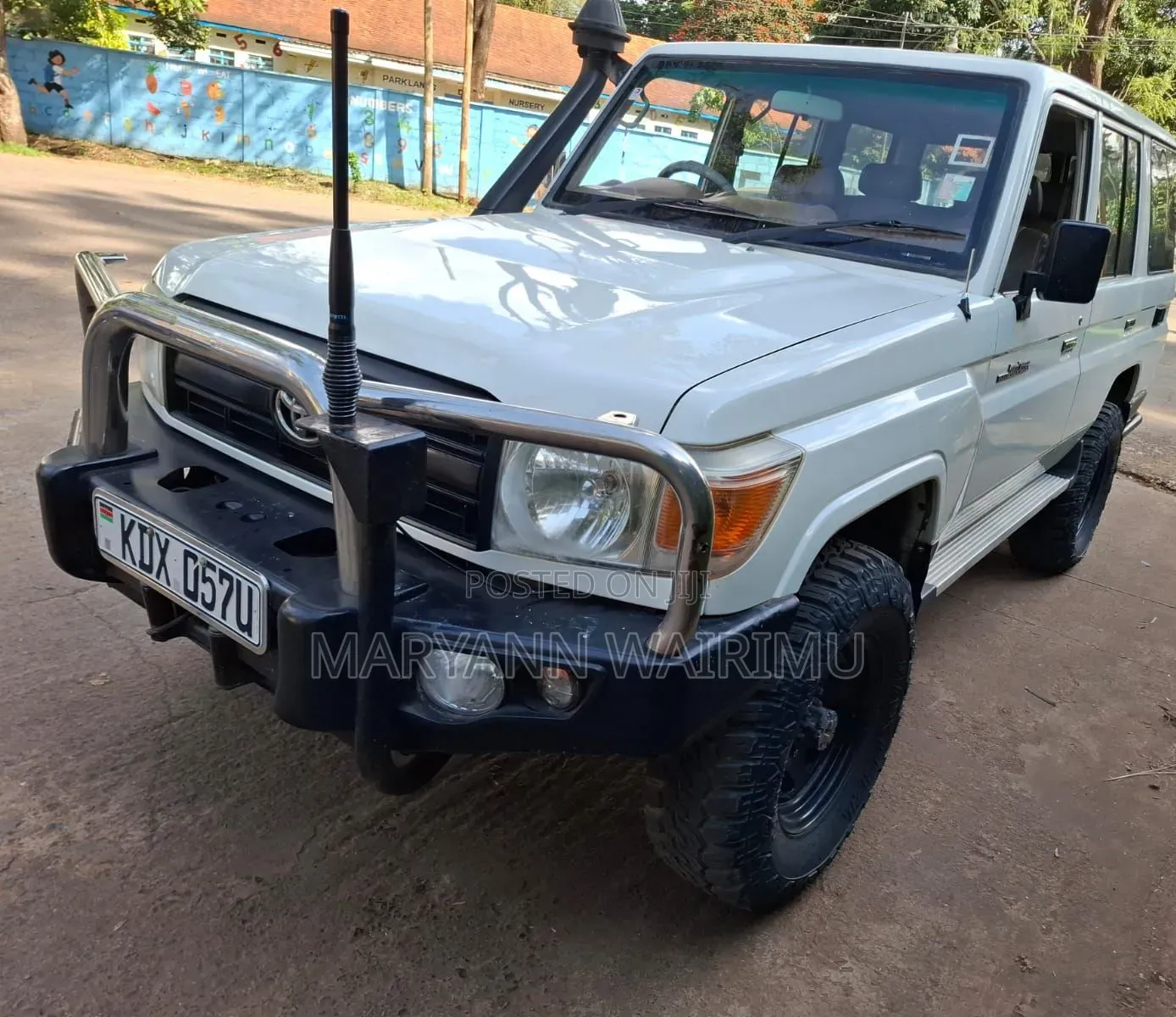 Toyota Land Cruiser 2013 White