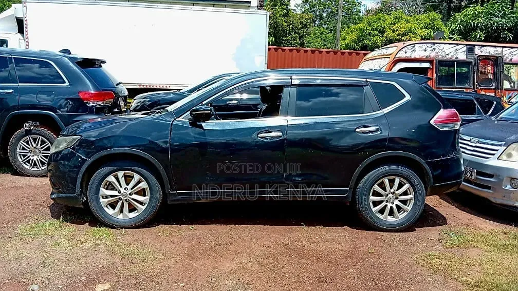 Nissan X-Trail 2.0 Petrol FWD 2015 Black