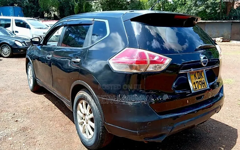 Nissan X-Trail 2.0 Petrol FWD 2015 Black