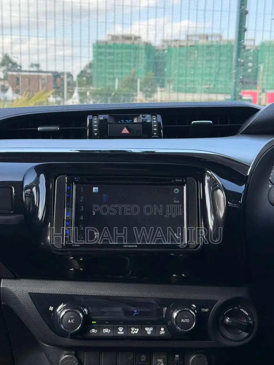 Toyota Hilux 2020 Green