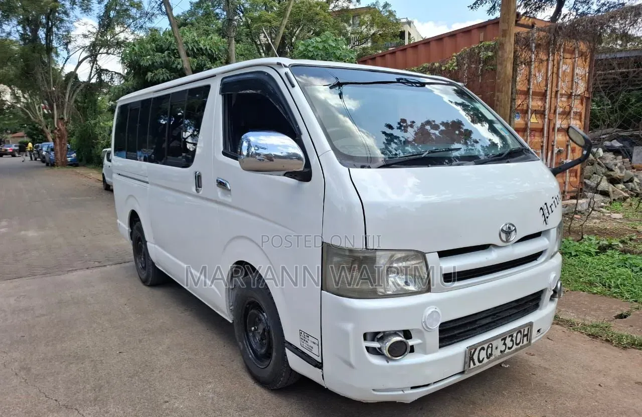 Toyota HiAce 2010 White