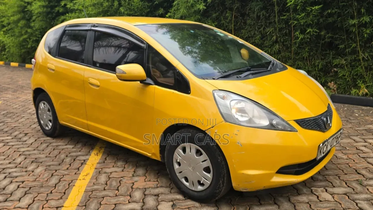 Honda Fit 2010 Yellow