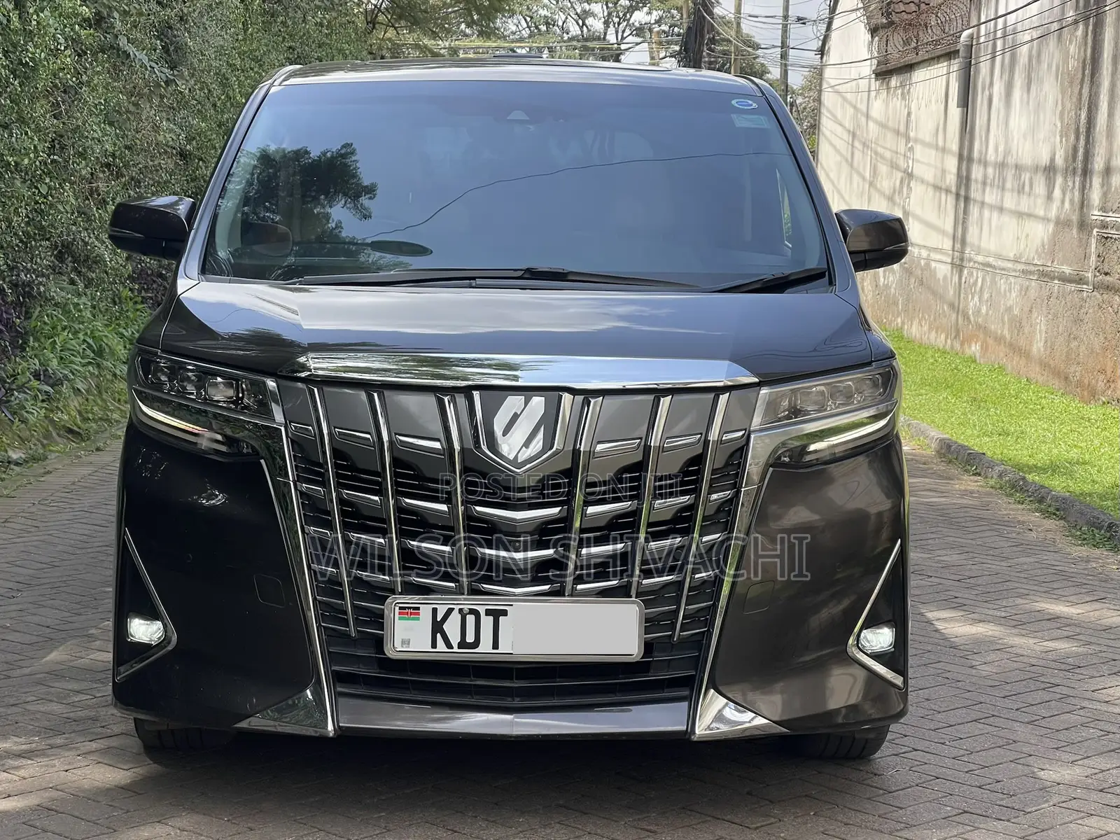 Toyota Alphard 2018 Gray