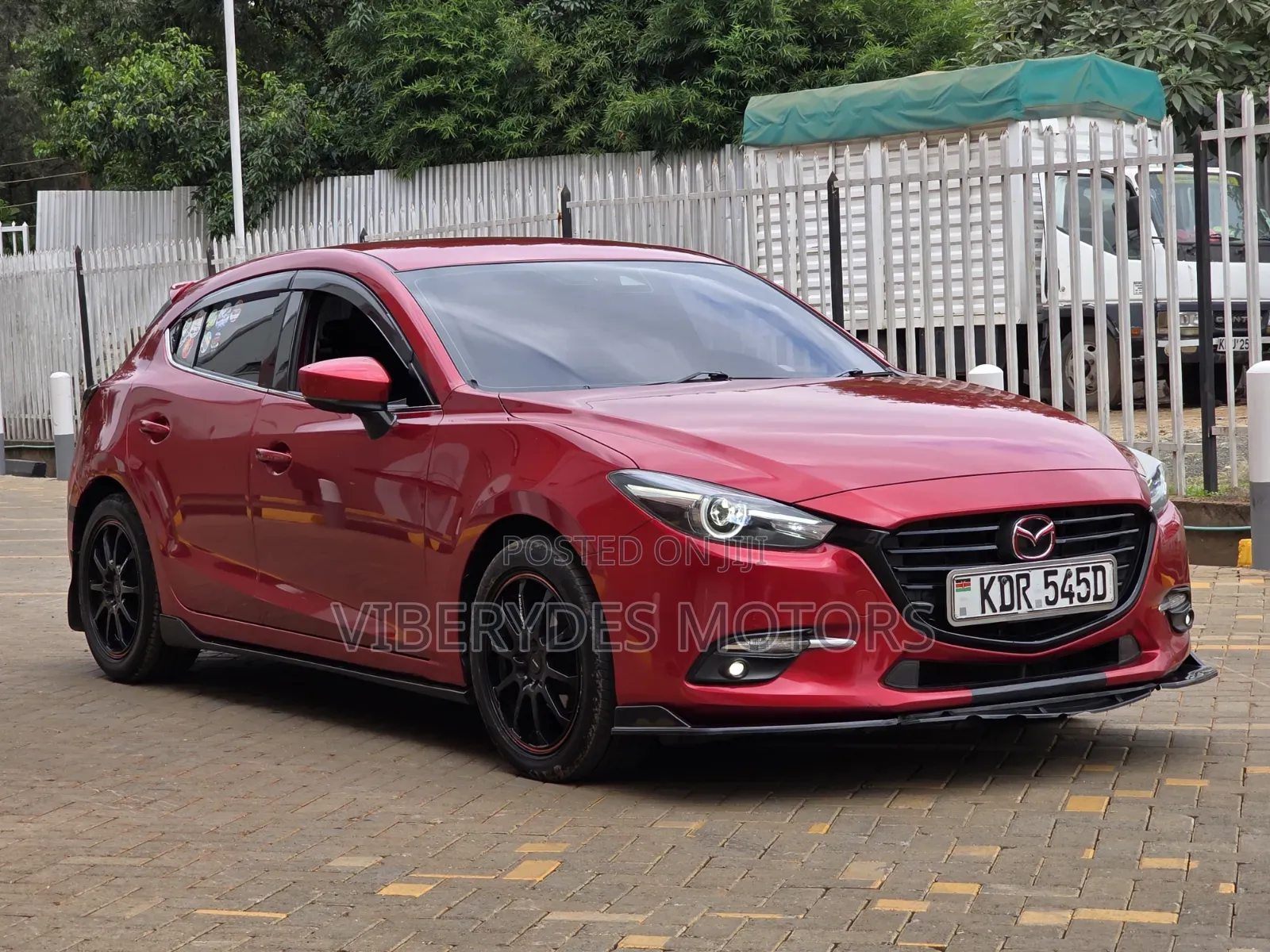 Mazda Axela 2015 Red