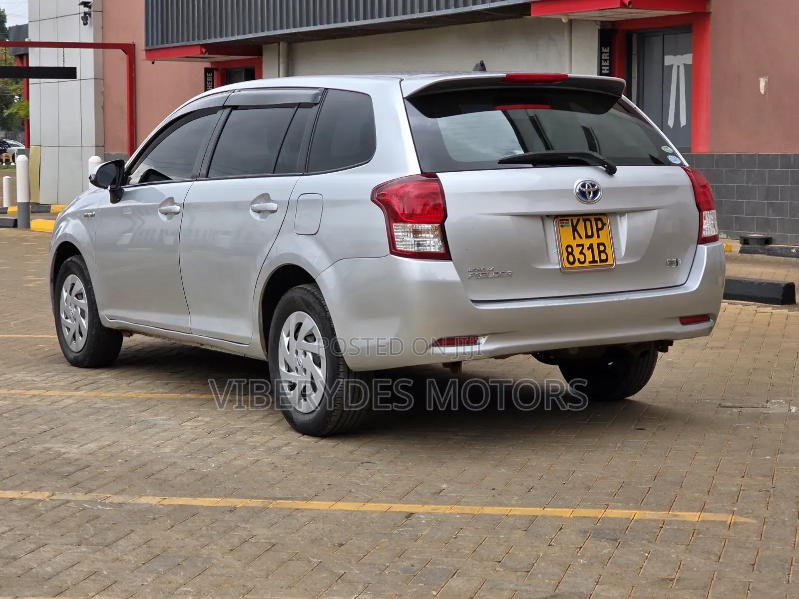 Toyota Corolla Fielder 2015 Silver