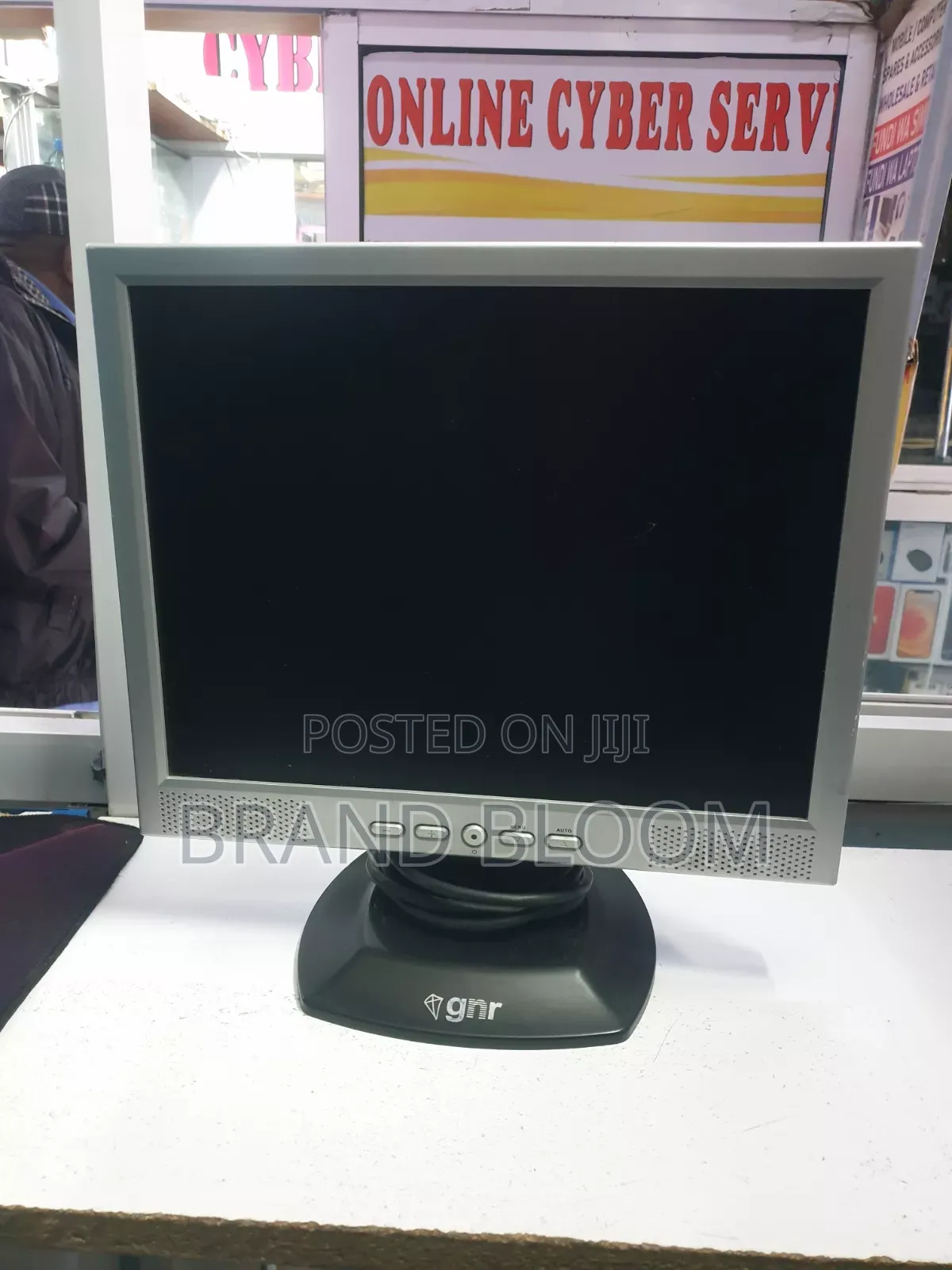 GNR 15"Lcd Monitor
