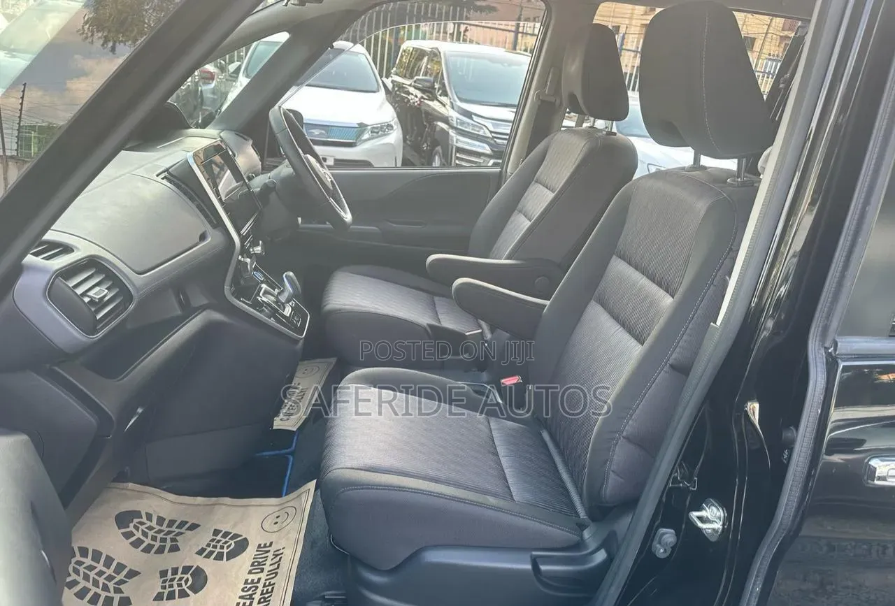 Nissan Serena 2021 Matt Black