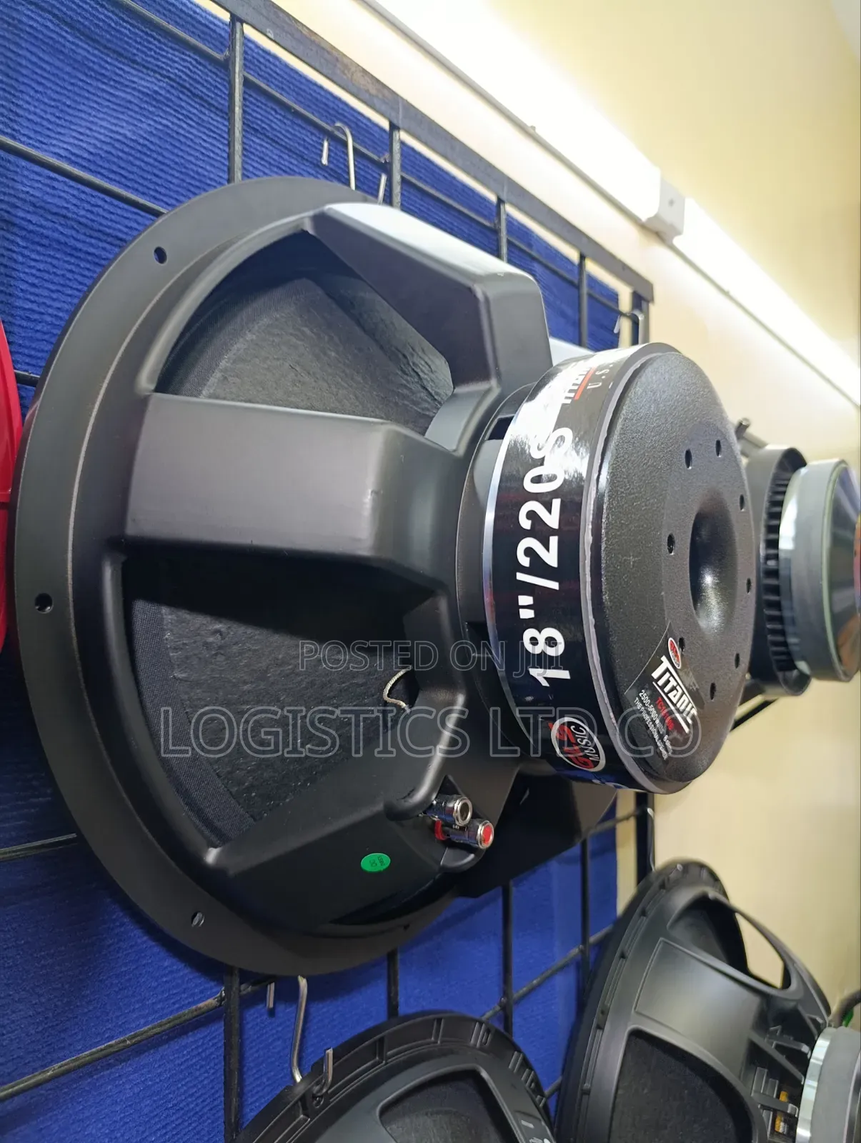 Tatanic Tc18100s 5000watts 2500rms 5inch Voice in Out