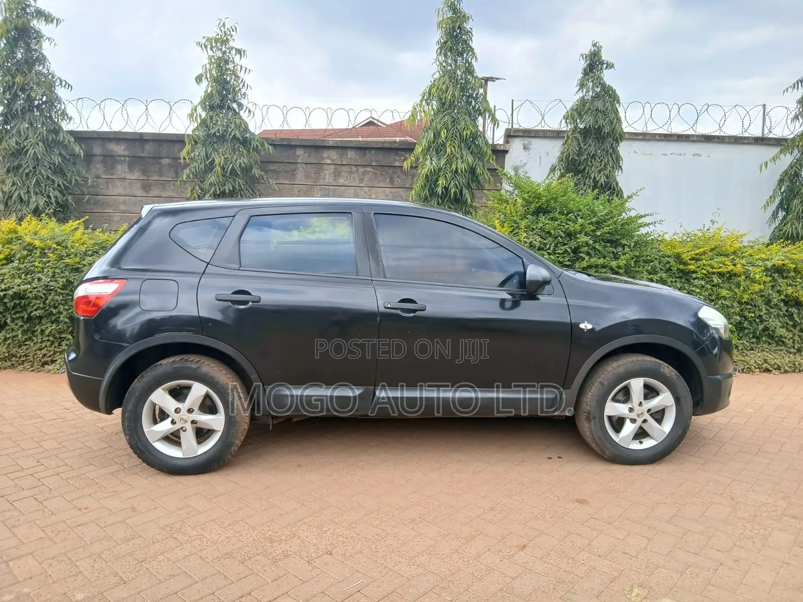 Nissan Qashqai 2013 Black