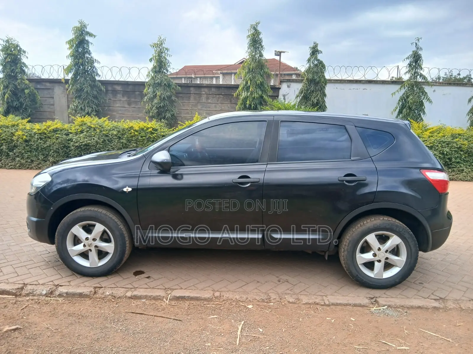Nissan Qashqai 2013 Black
