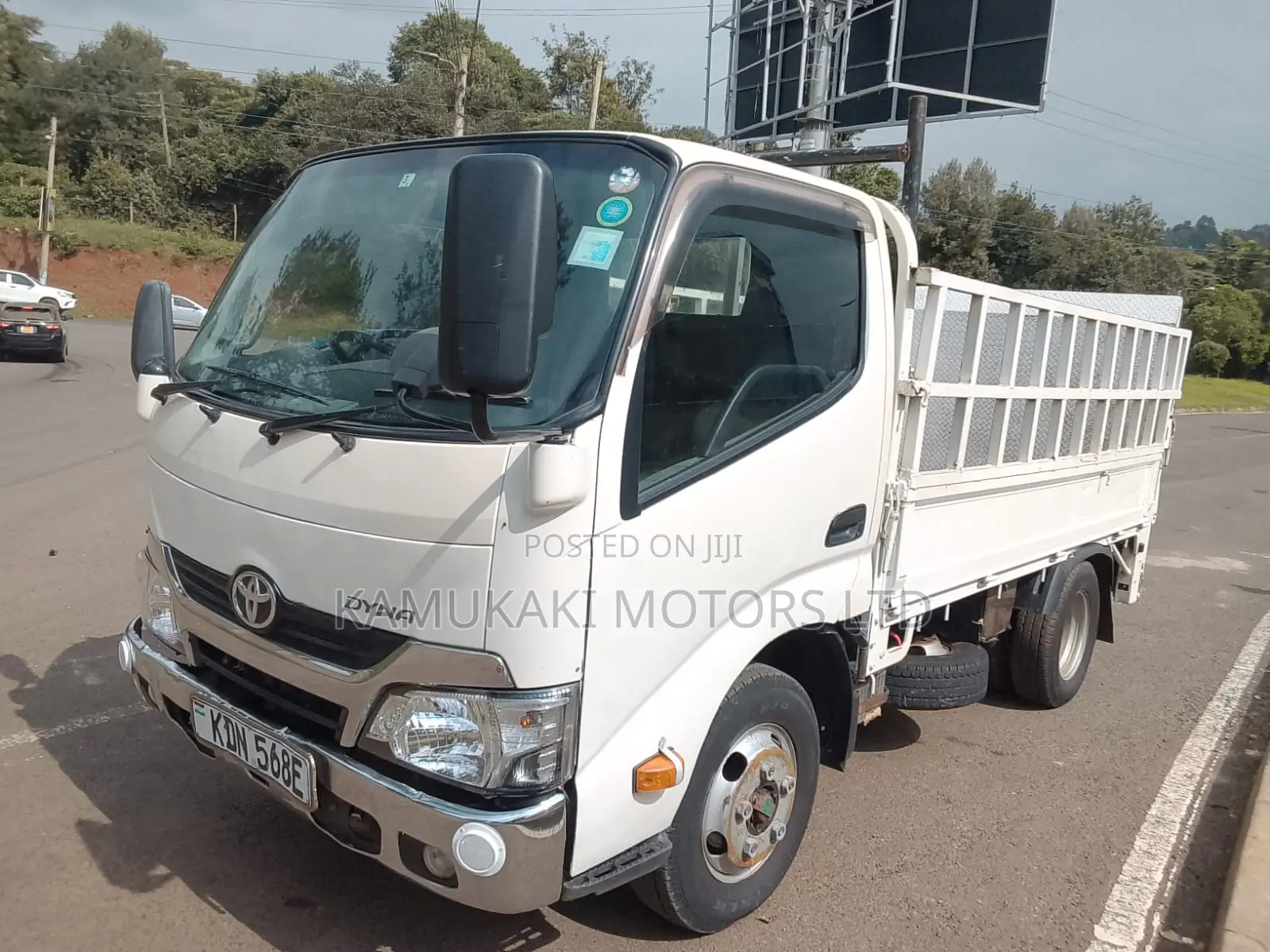 Toyota Dyna 2016 White