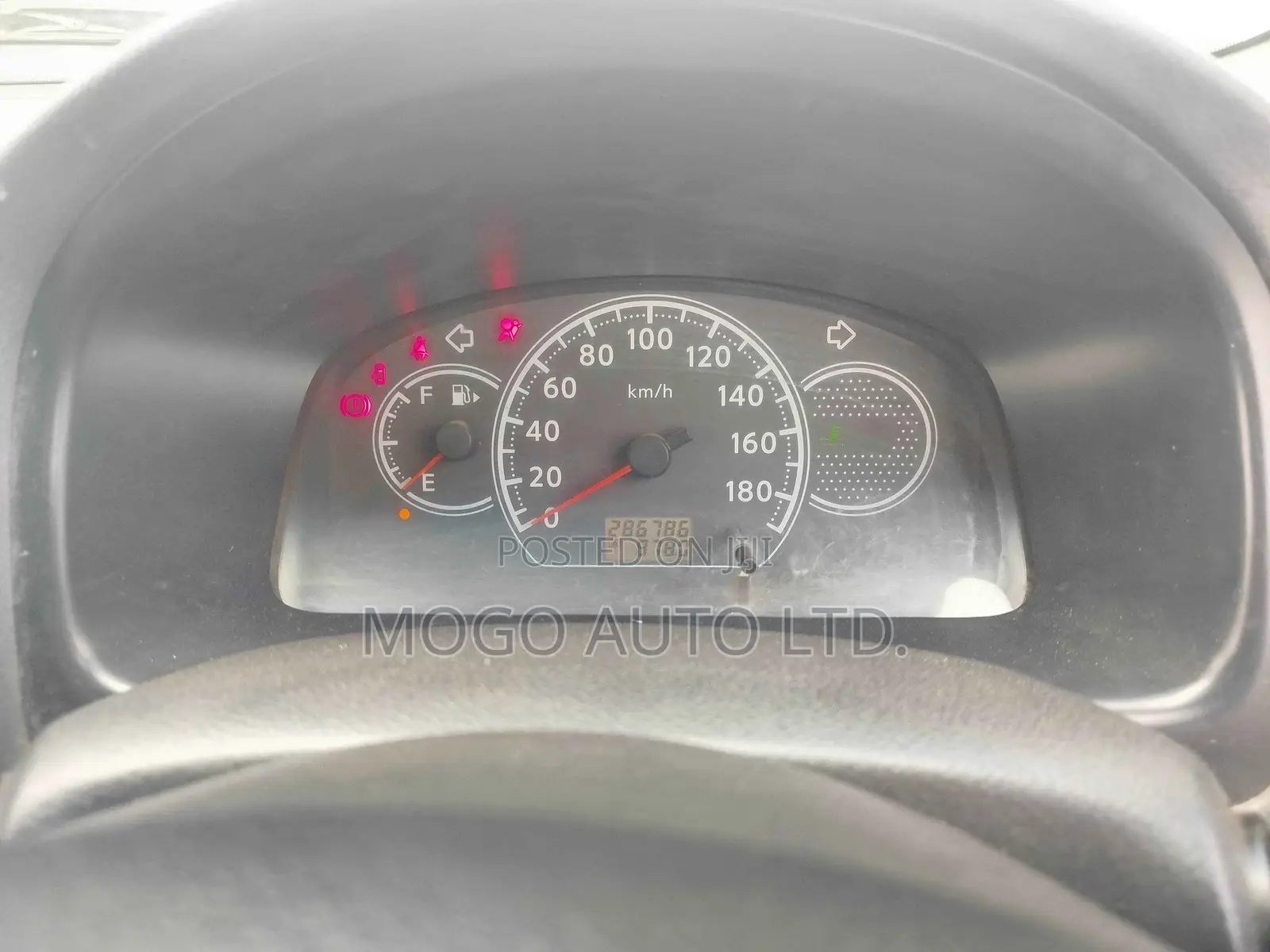 Nissan Advan 2009 Silver