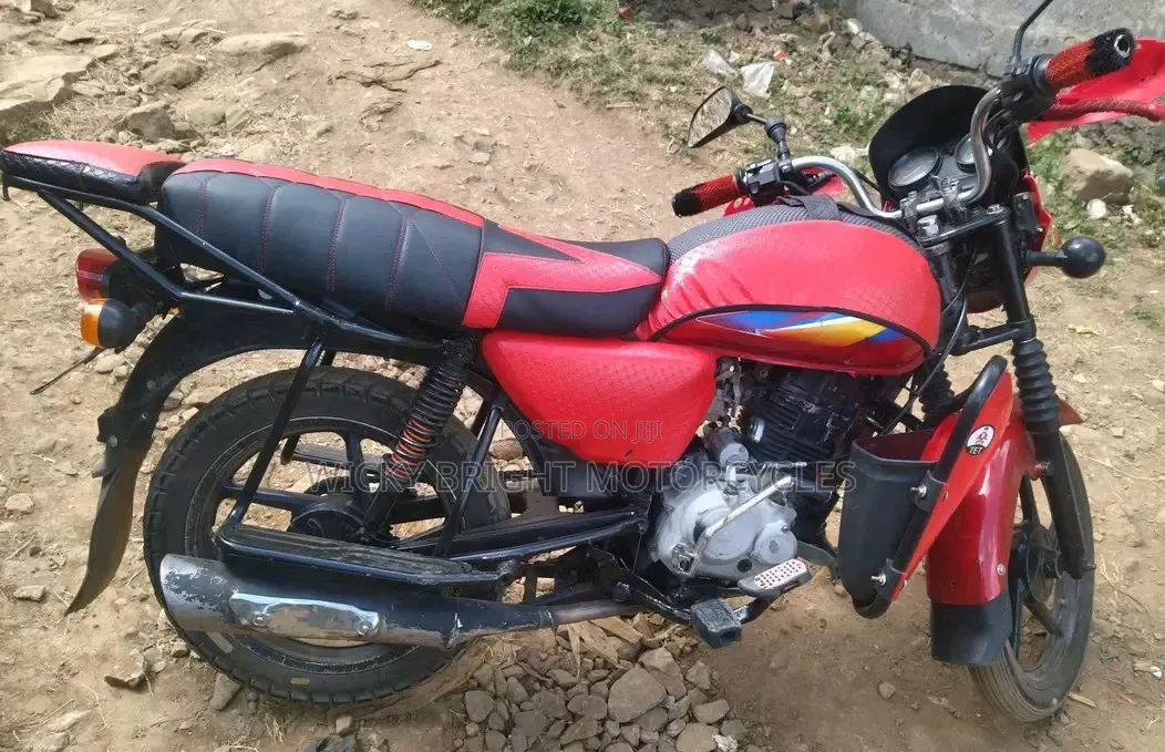 Bajaj Boxer 150 UG 2022 Red