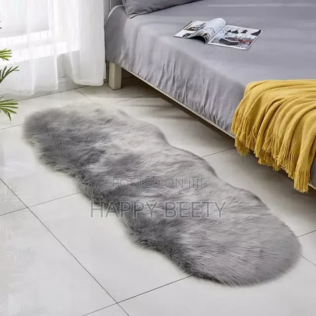 Fluffy Bedside Mat*