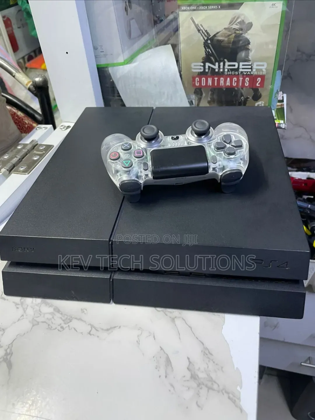 Standard Unchipped Playstation 4 (Ps4) With 2 Pads