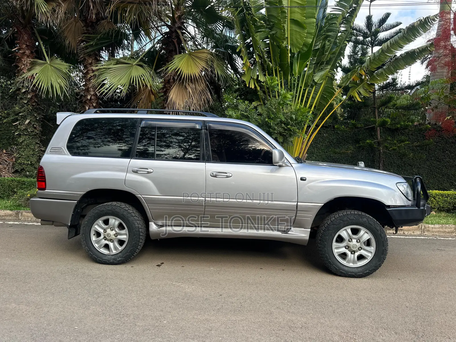 Toyota Land Cruiser HDJ 100 2003 Silver