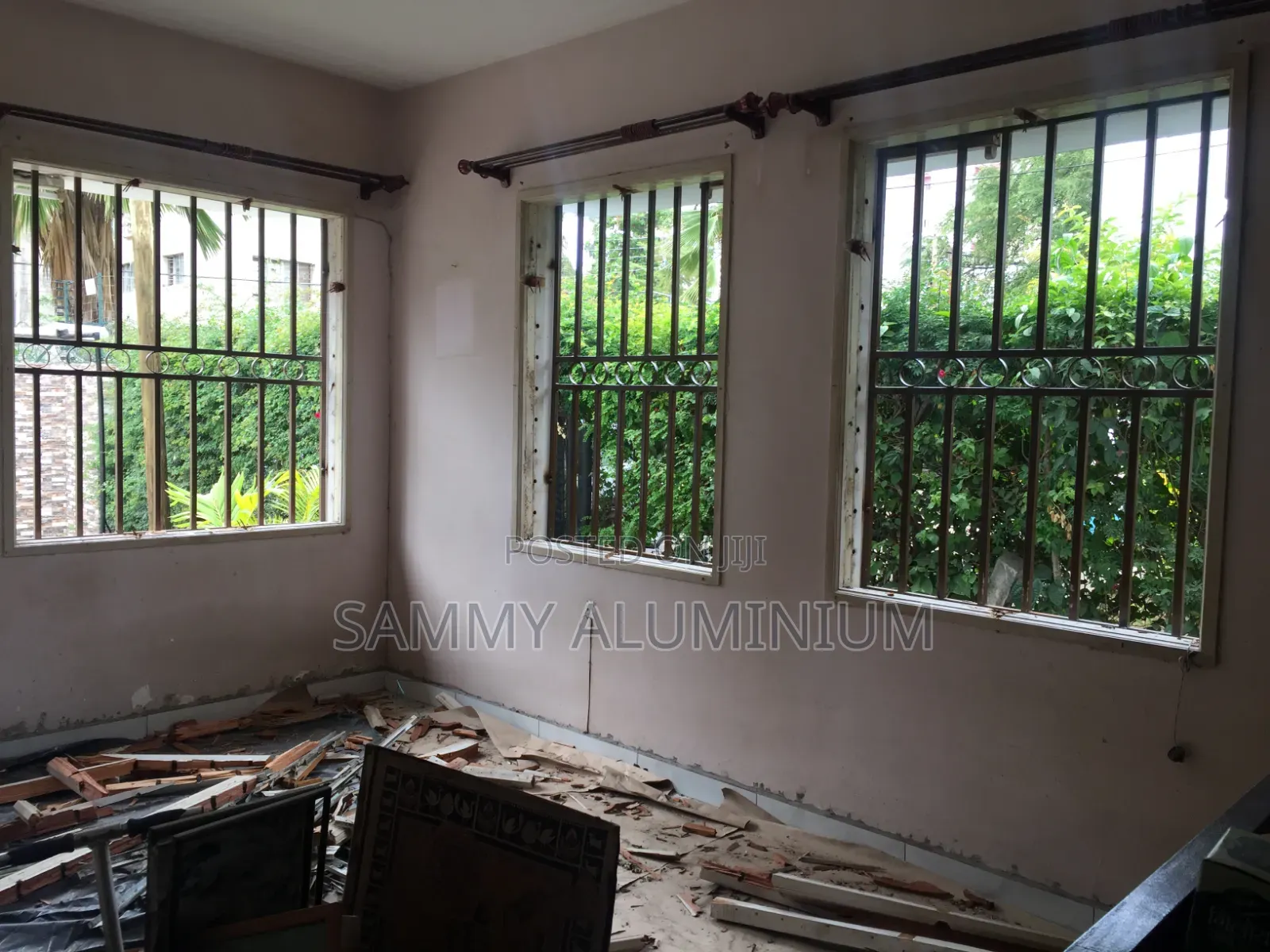 From Louvres to Sliding Windows