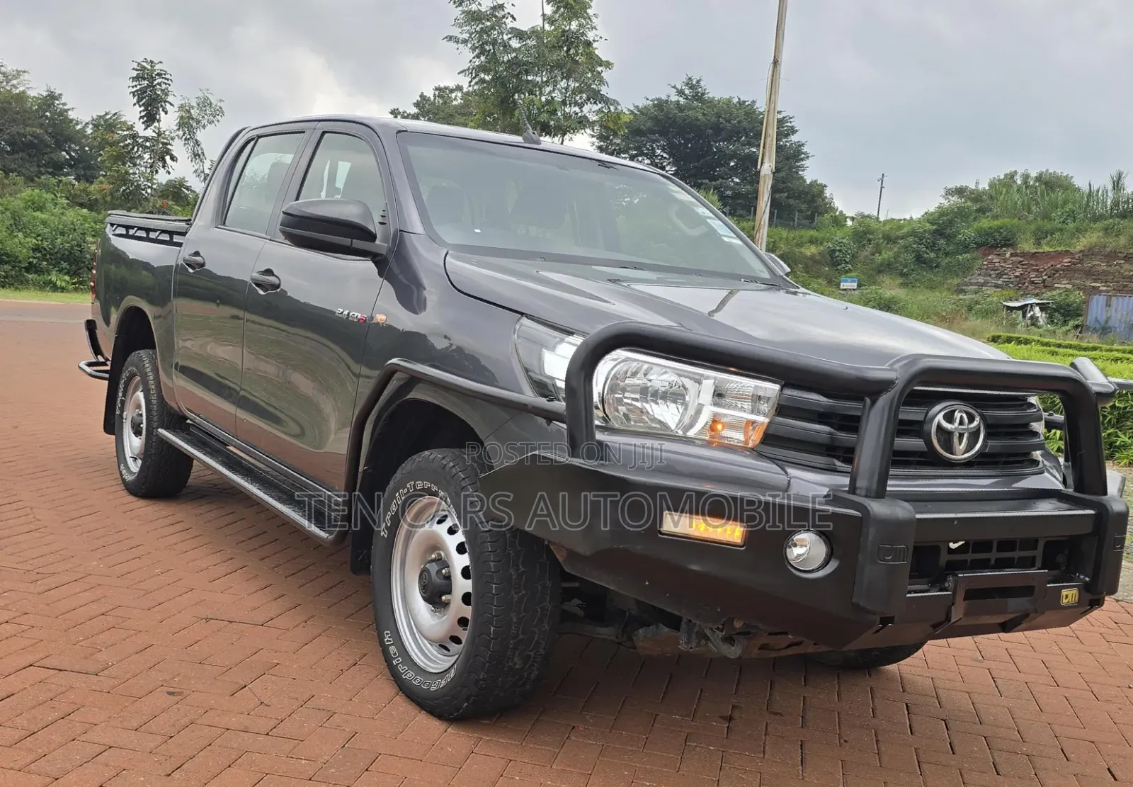 Toyota Hilux 2021 Gray