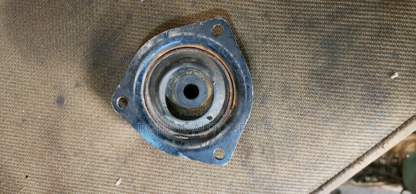 Nissan B15 Shock Mounting
