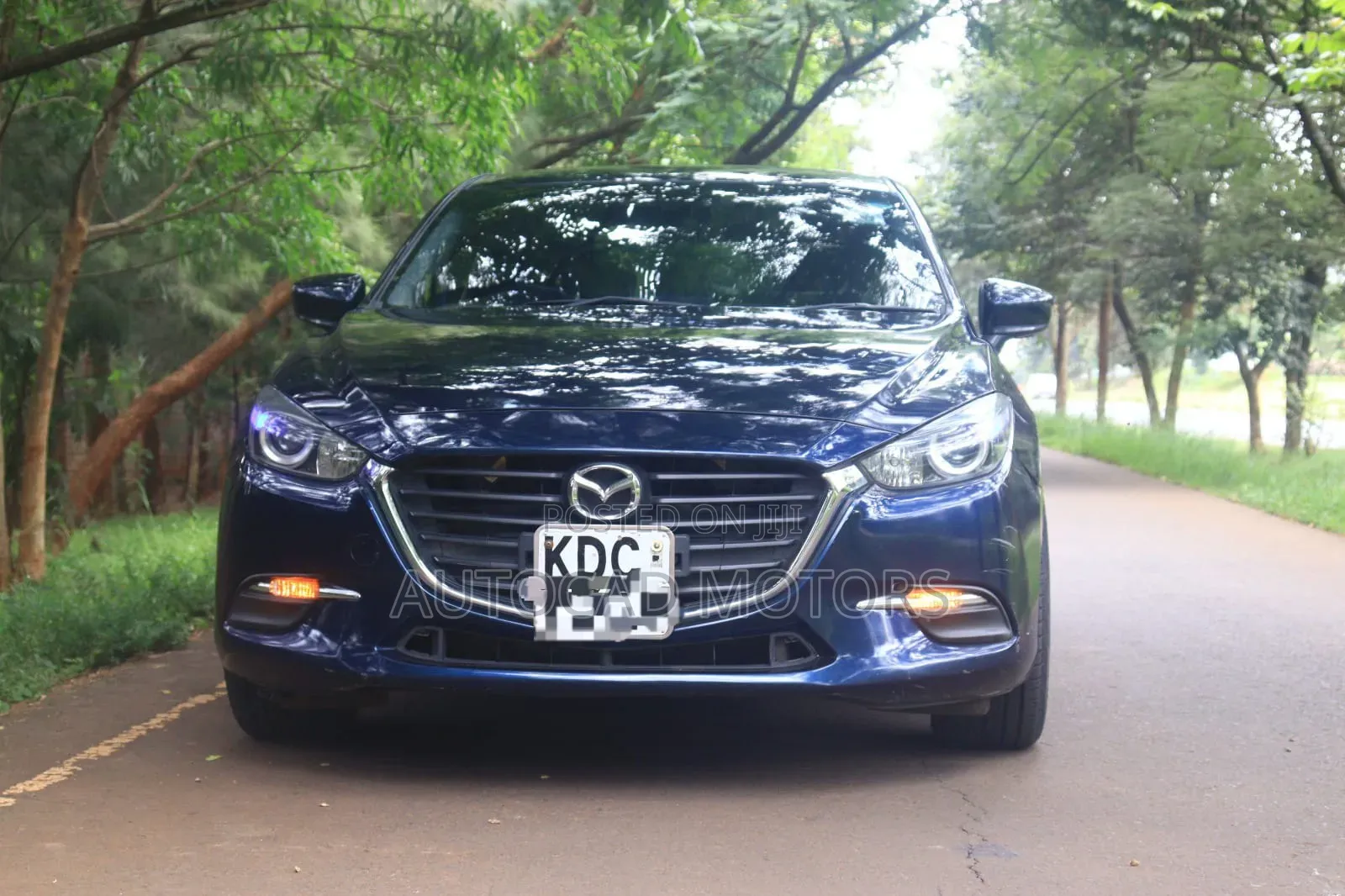 Mazda Axela SV Premium 2014 Blue