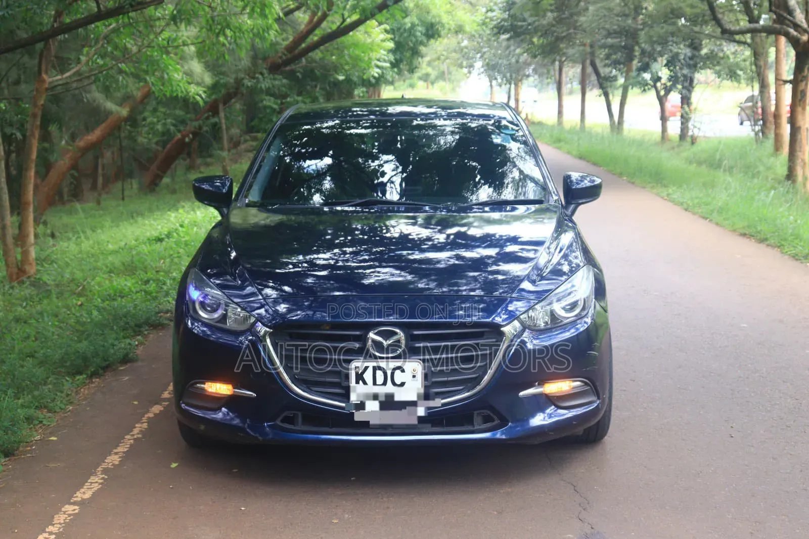 Mazda Axela SV Premium 2014 Blue