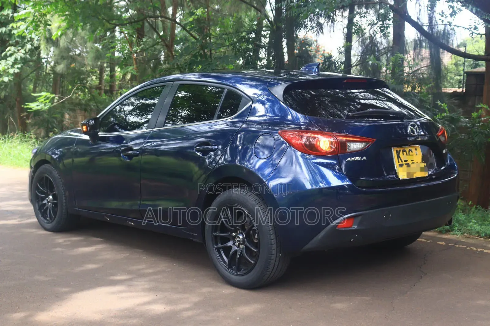 Mazda Axela SV Premium 2014 Blue