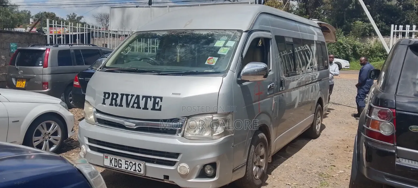 Toyota Grand HiAce 2013 Silver