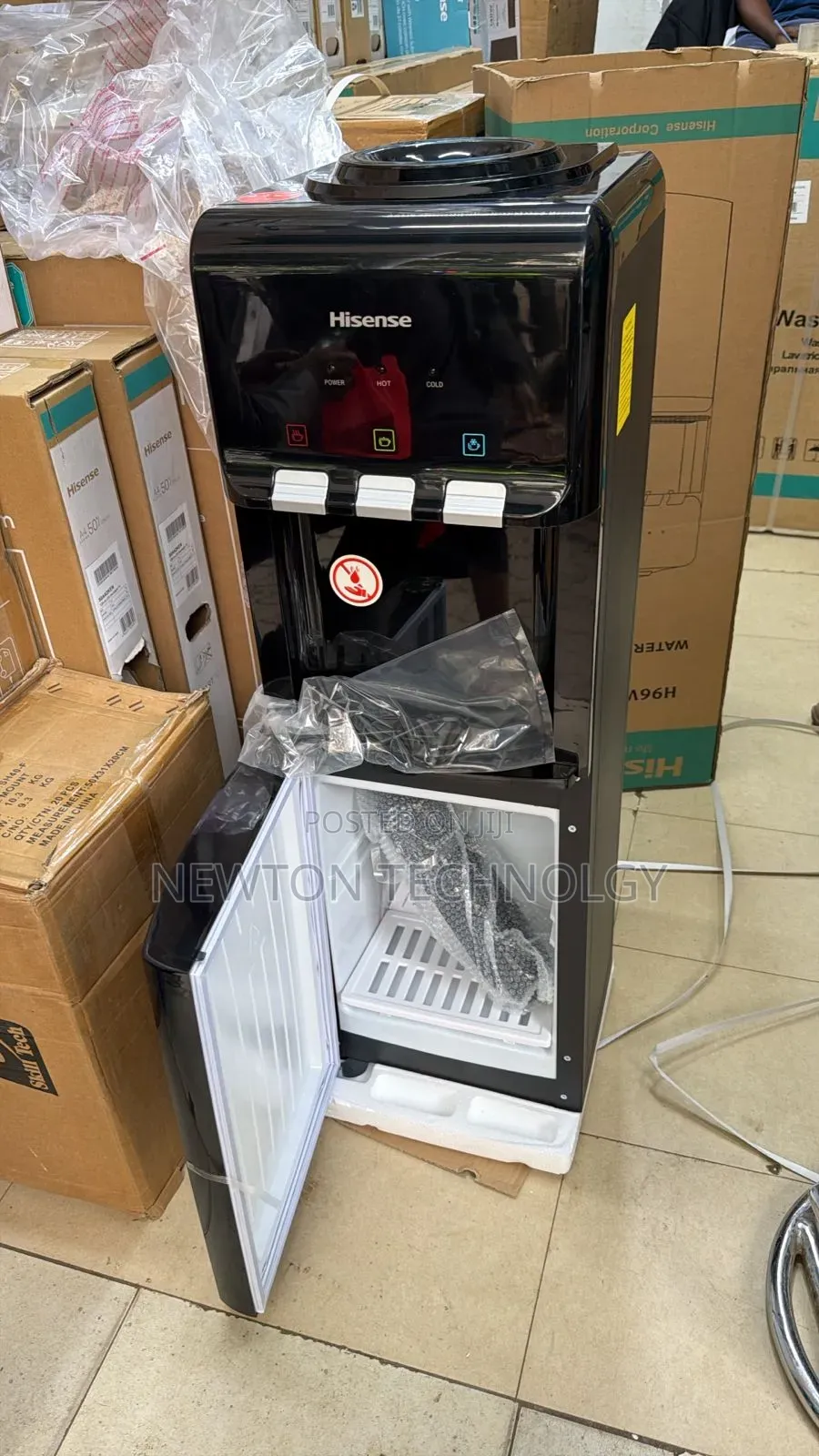 Hisense Black 3taps Hot,Normal and Cold Dispenser With Compressor