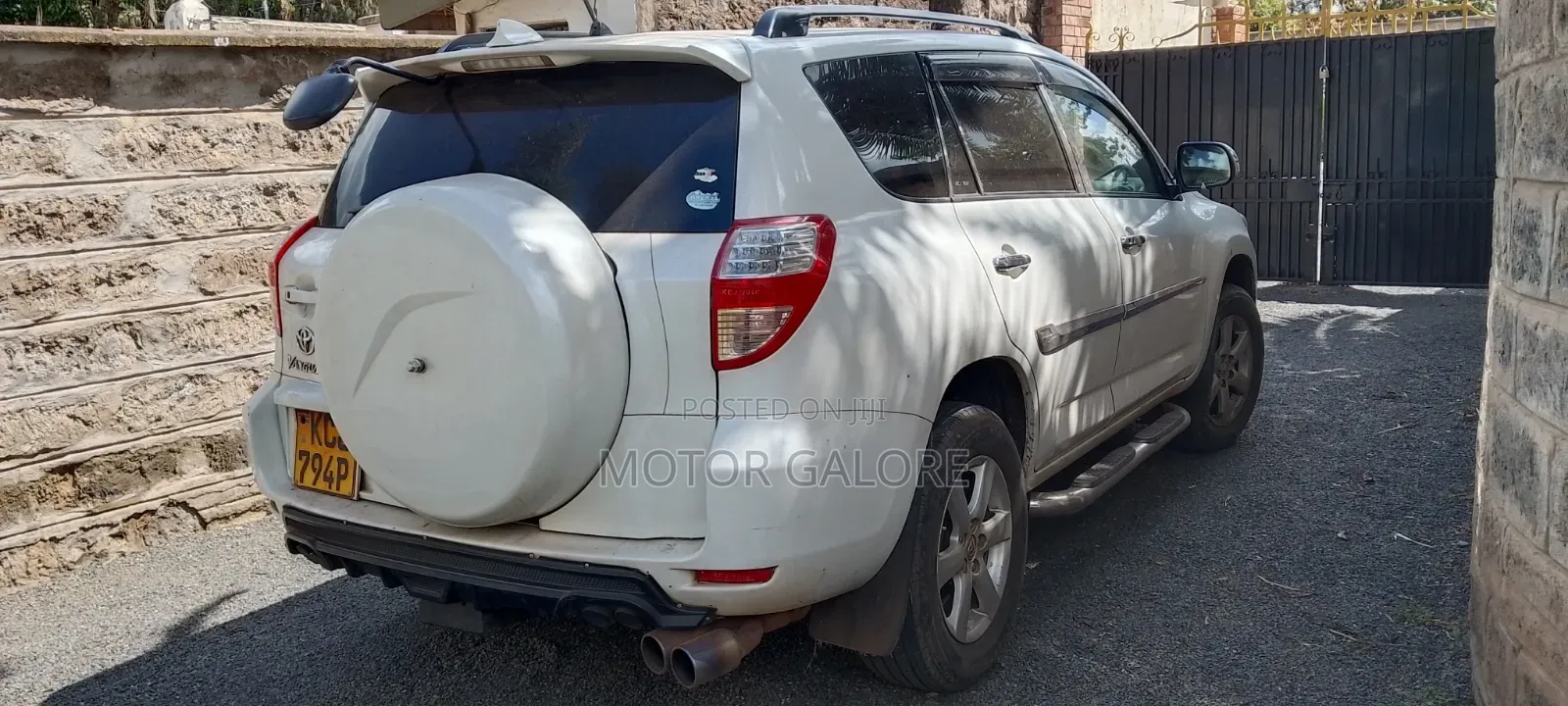 Toyota Vanguard 2009 White