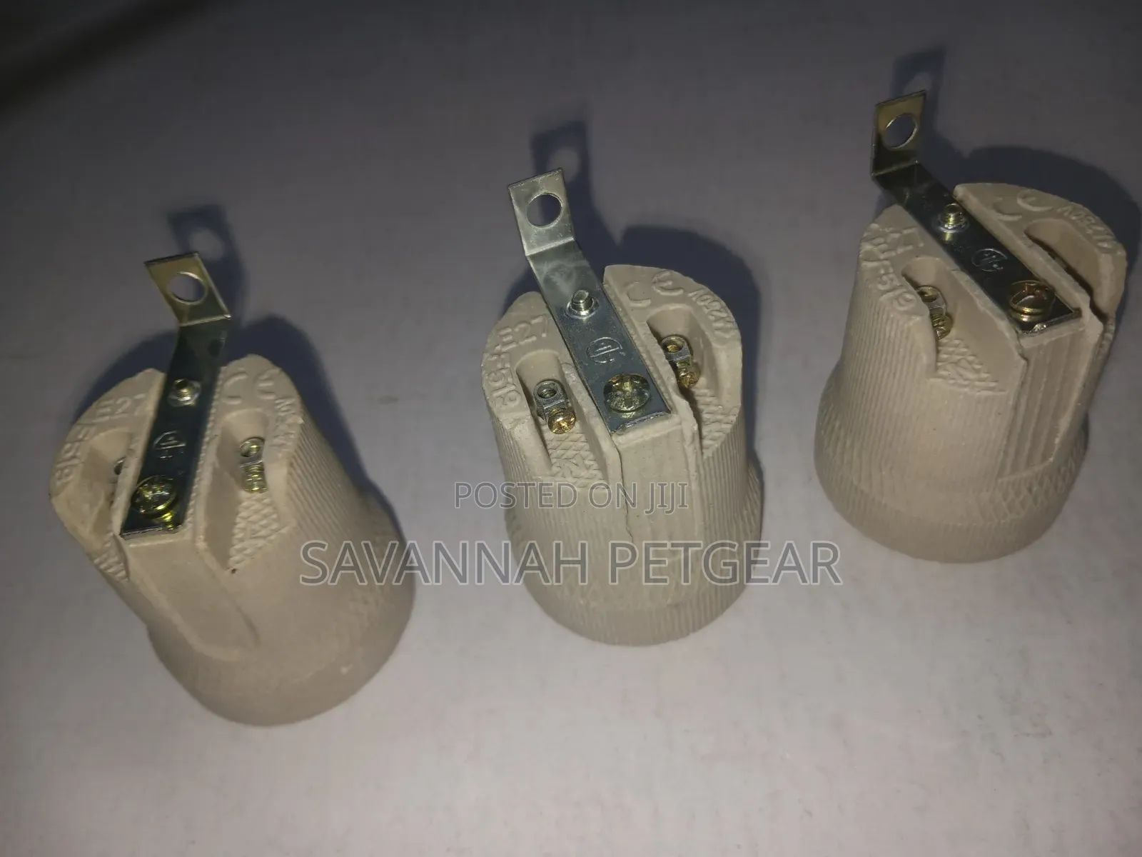 Ceramic E27 Lamp Holders With Metal Mounting Brackets For Brooder Lamp