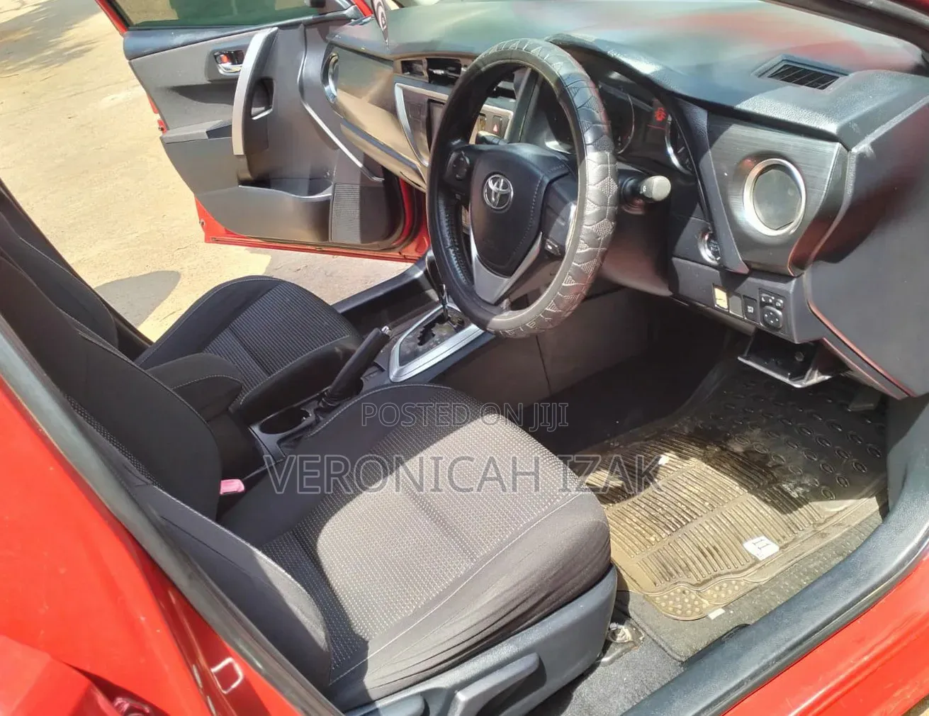 Toyota Auris 2013 Red