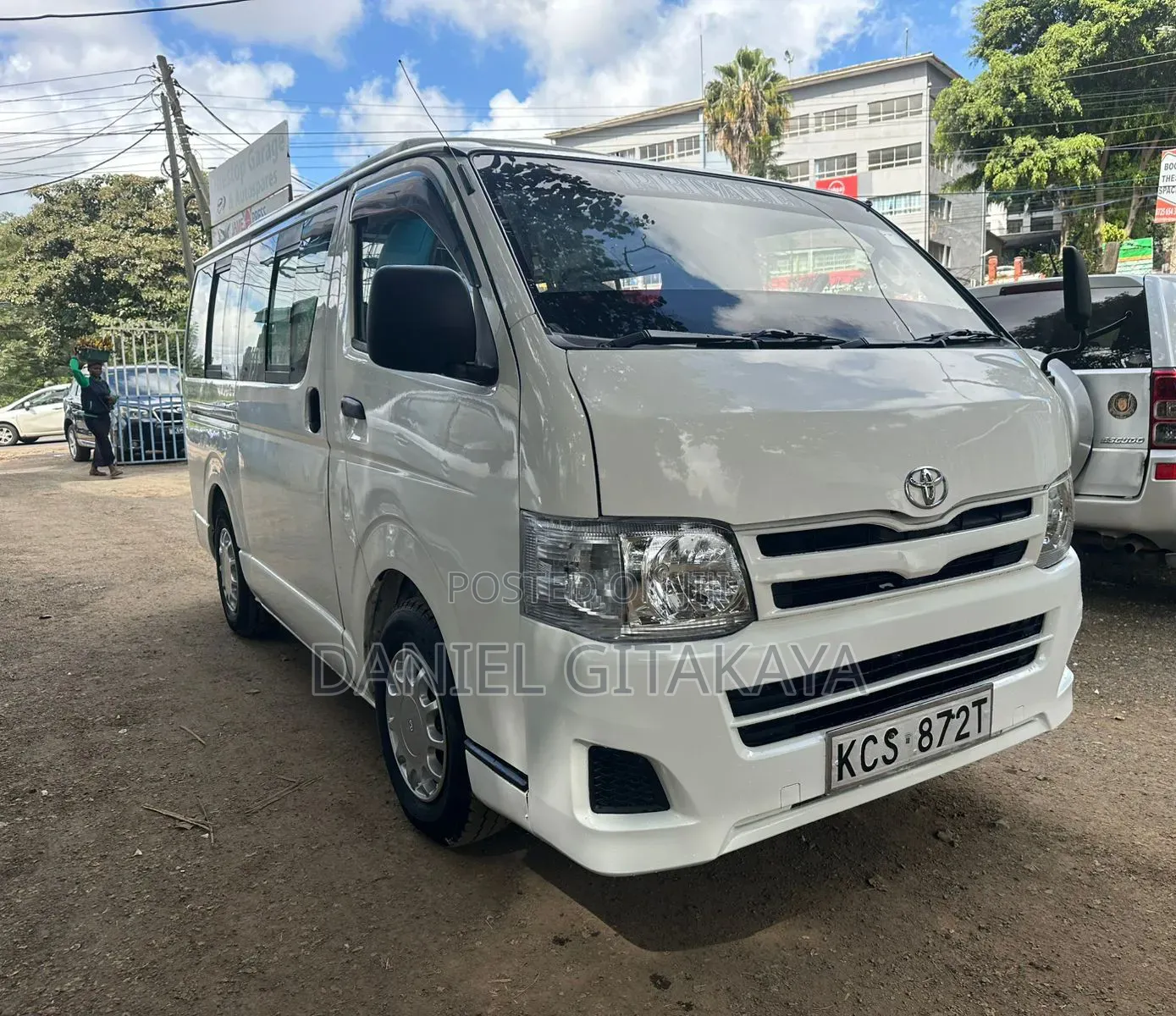Toyota HiAce 2013 White