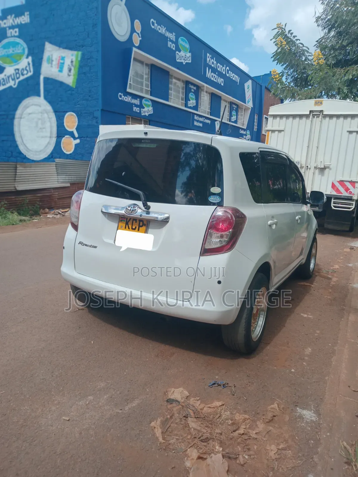 Toyota Ractis 2011 White