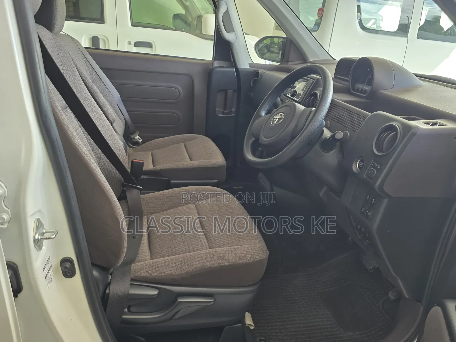 Toyota Porte 1.5 FWD 2019 Beige