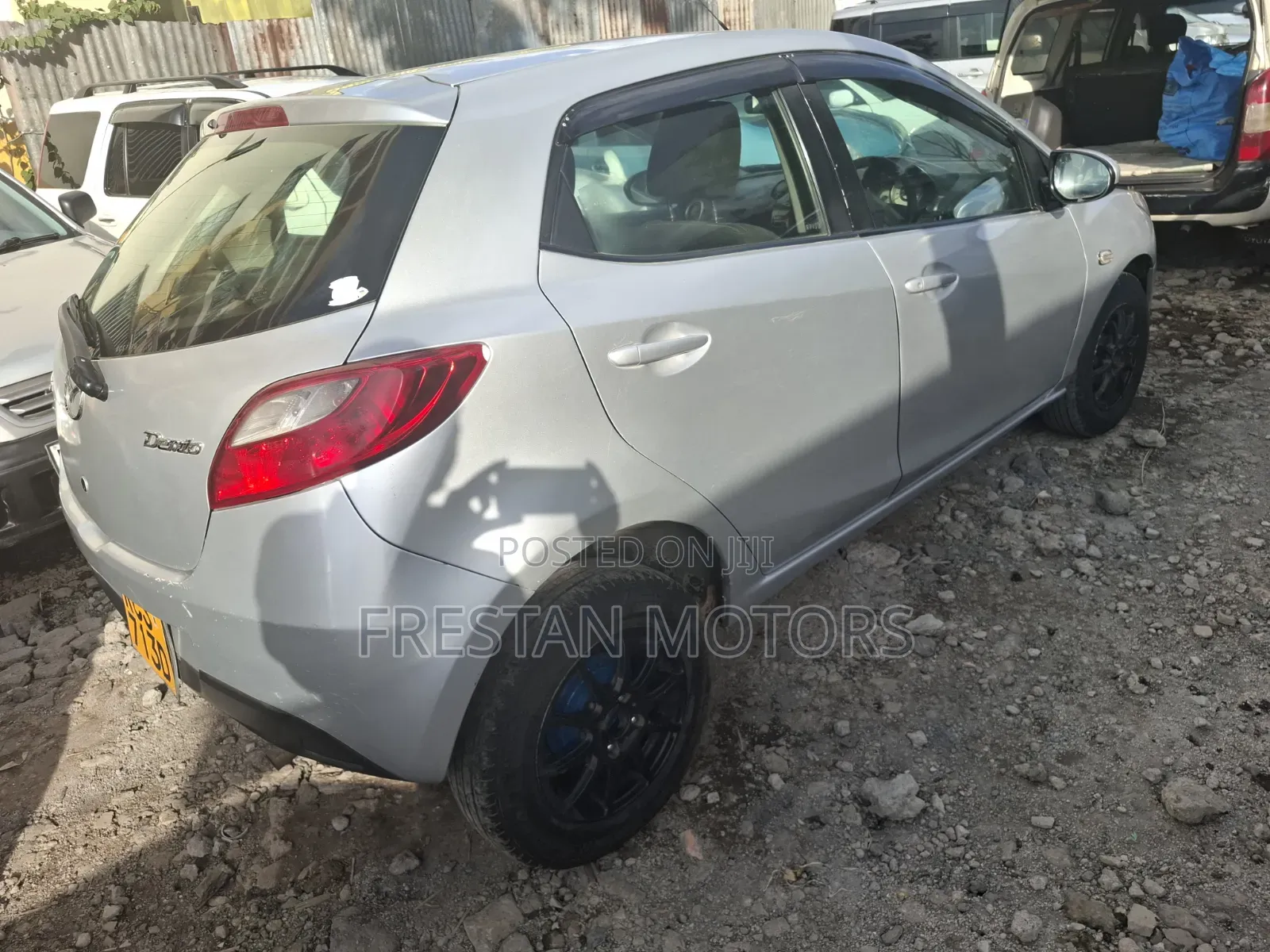 Mazda Demio 2011 Silver