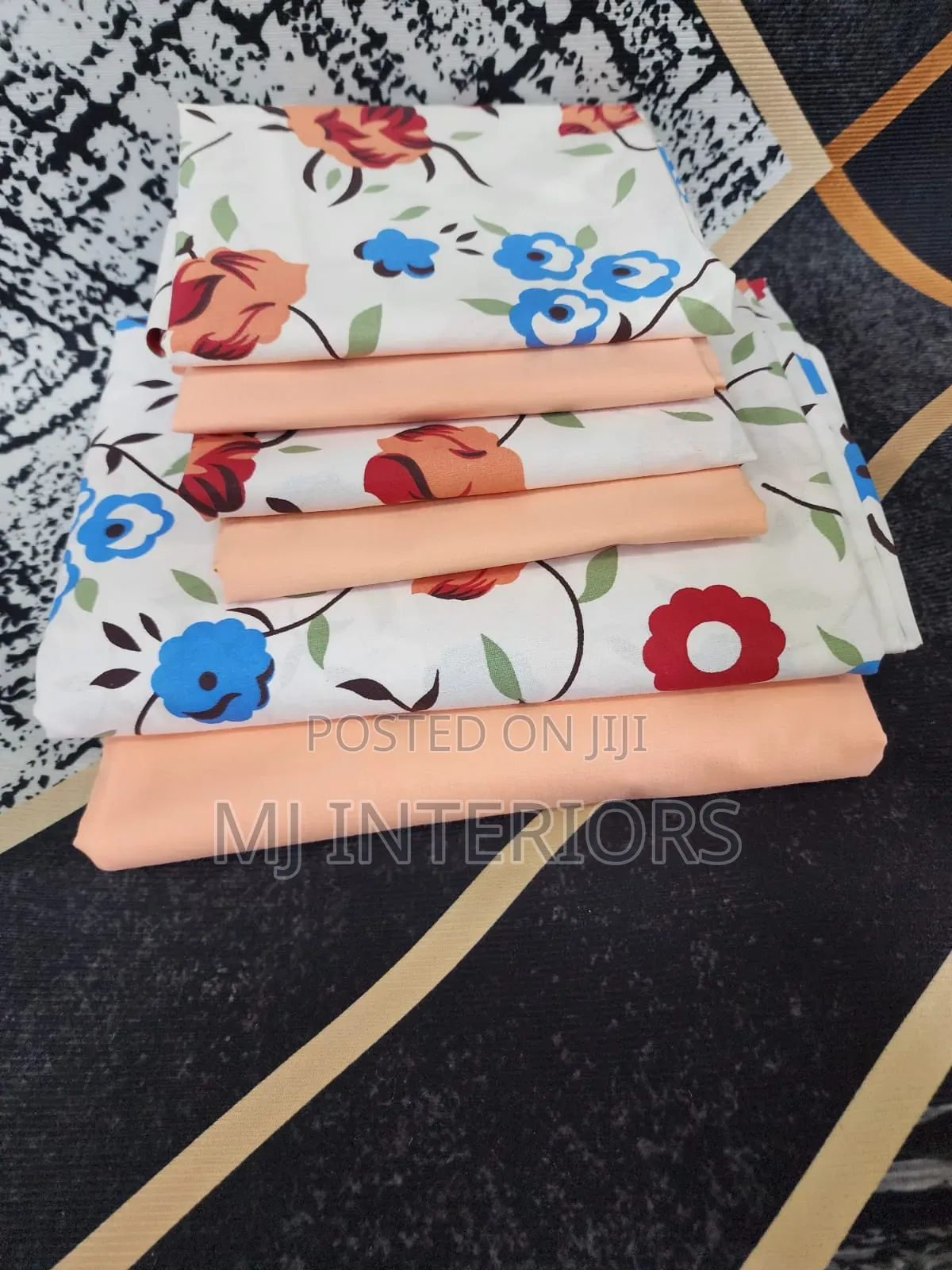 Soft Breathable Fitted Bedsheets-Modern Designs