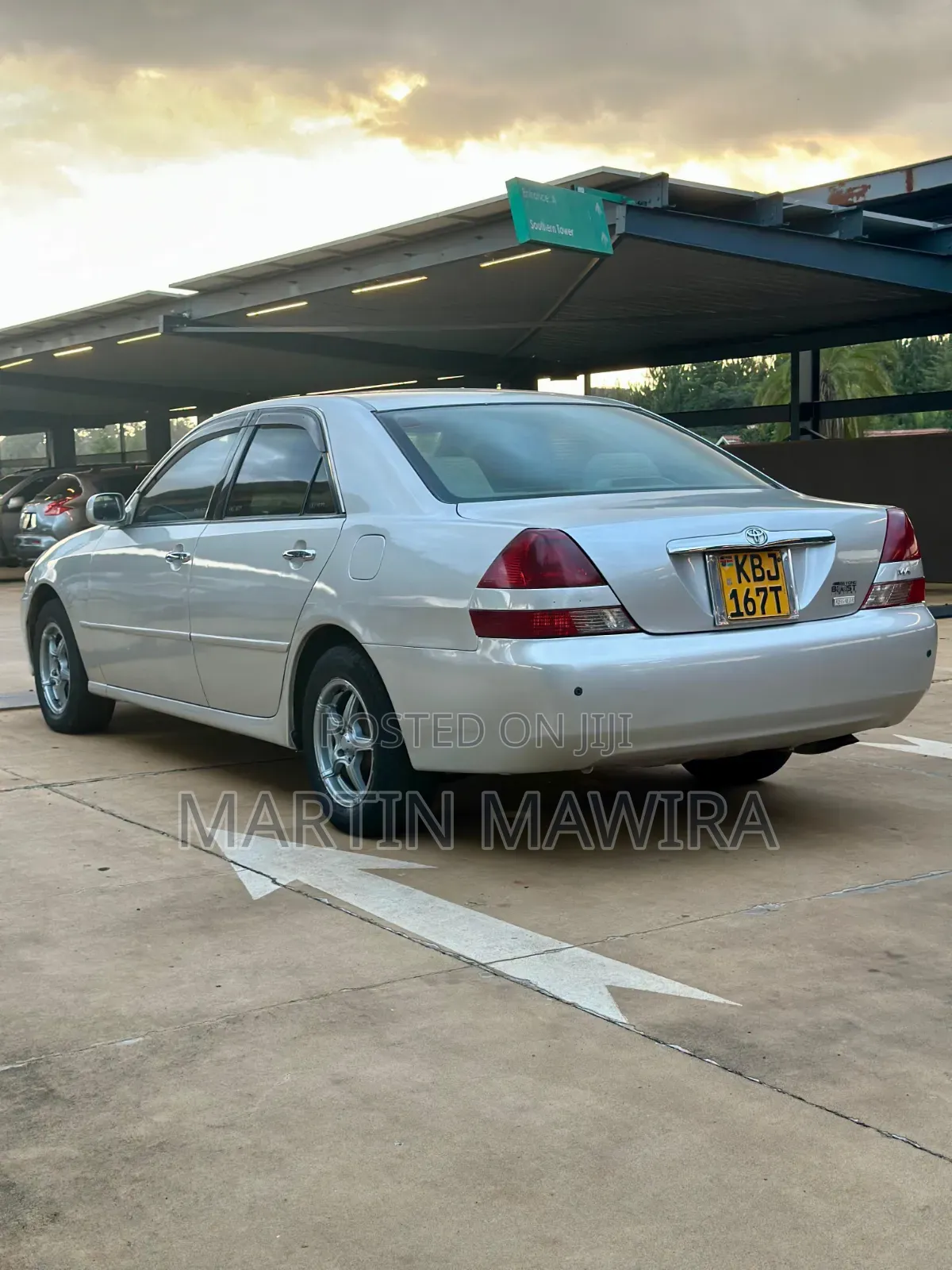 Toyota Mark II 2004 Silver