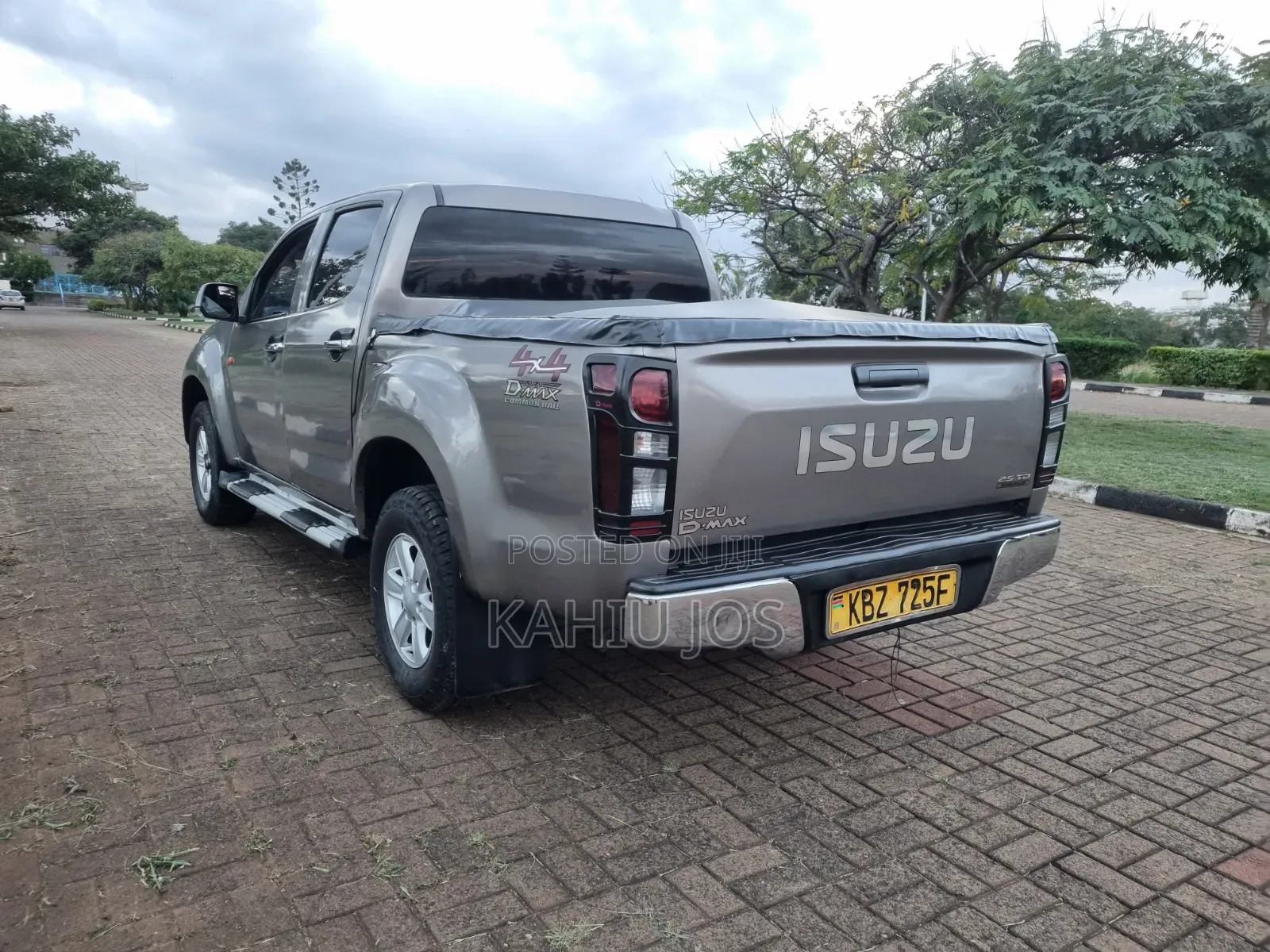 Isuzu D-MAX 2014 Gold