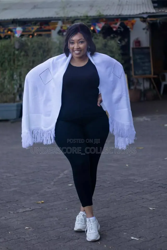 Ladies Free Size Plain Coloured Shawls