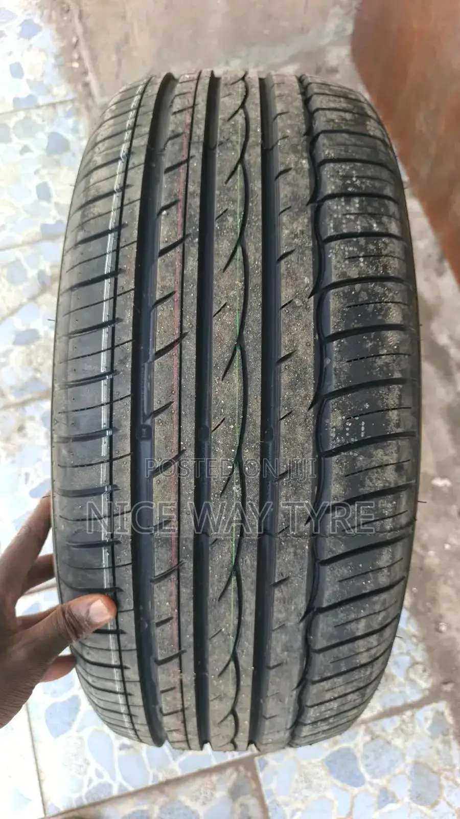 225/50r17 Comforser