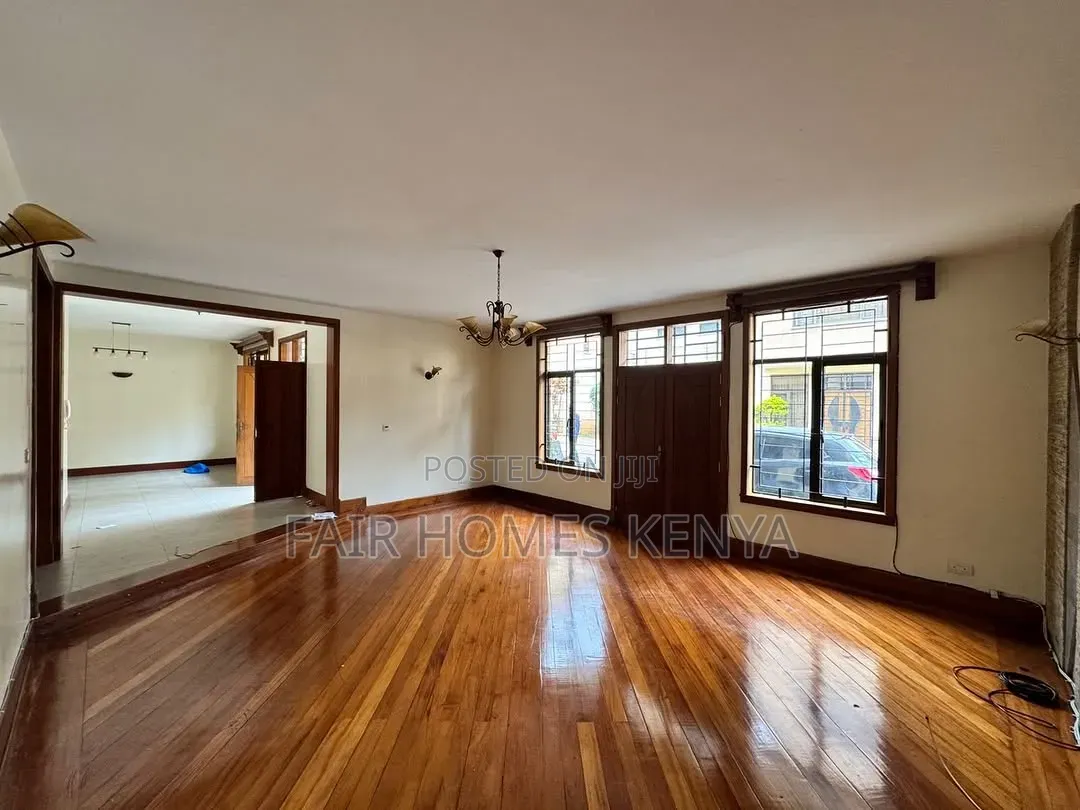 5bdrm Townhouse / Terrace in Gitanga Road, Valley Arcade for rent